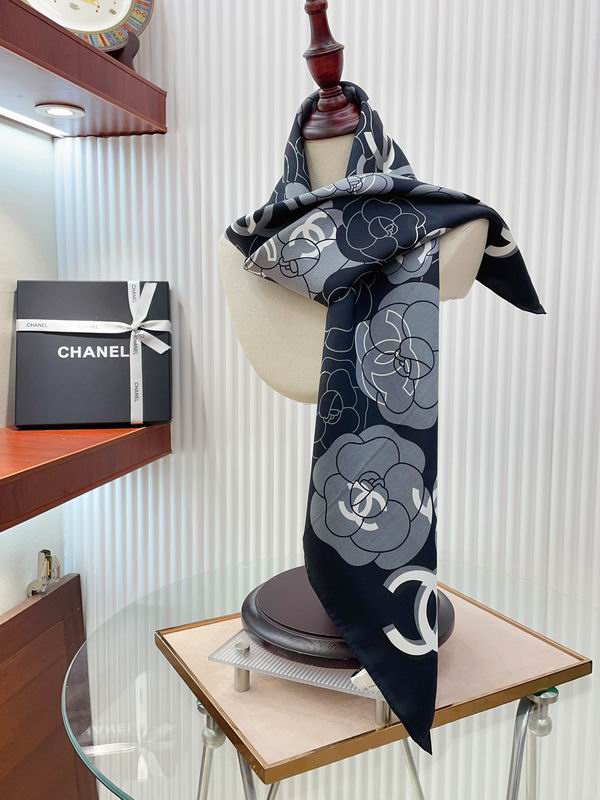 Chanel silk scarf 90X90cm E04